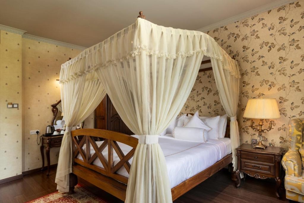 هتل وستبری پالاس